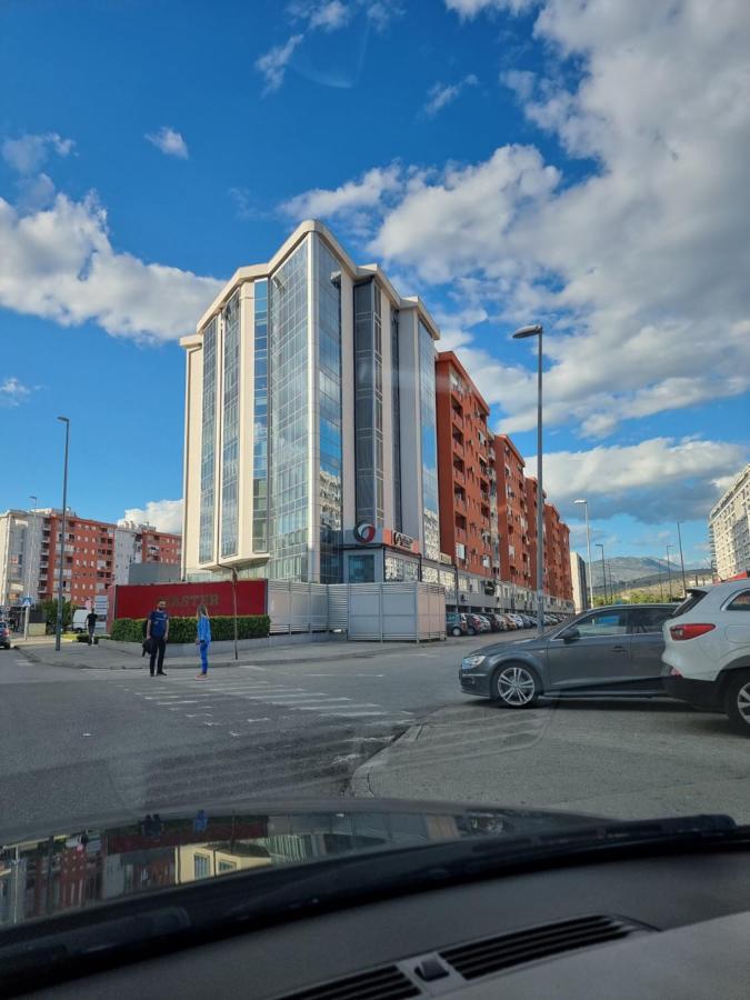 Big Apartment Подгорица Екстериор снимка