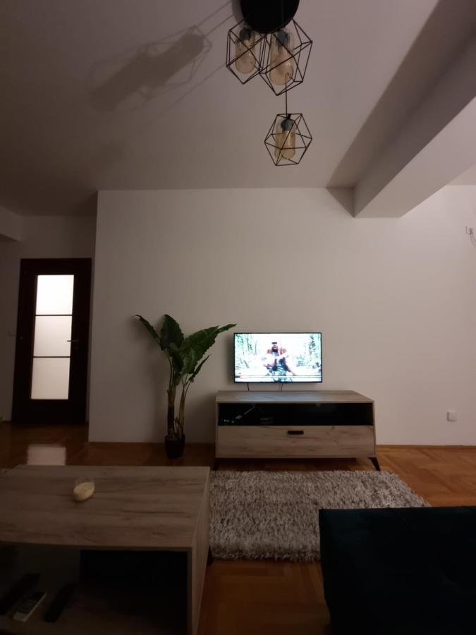 Big Apartment Подгорица Екстериор снимка