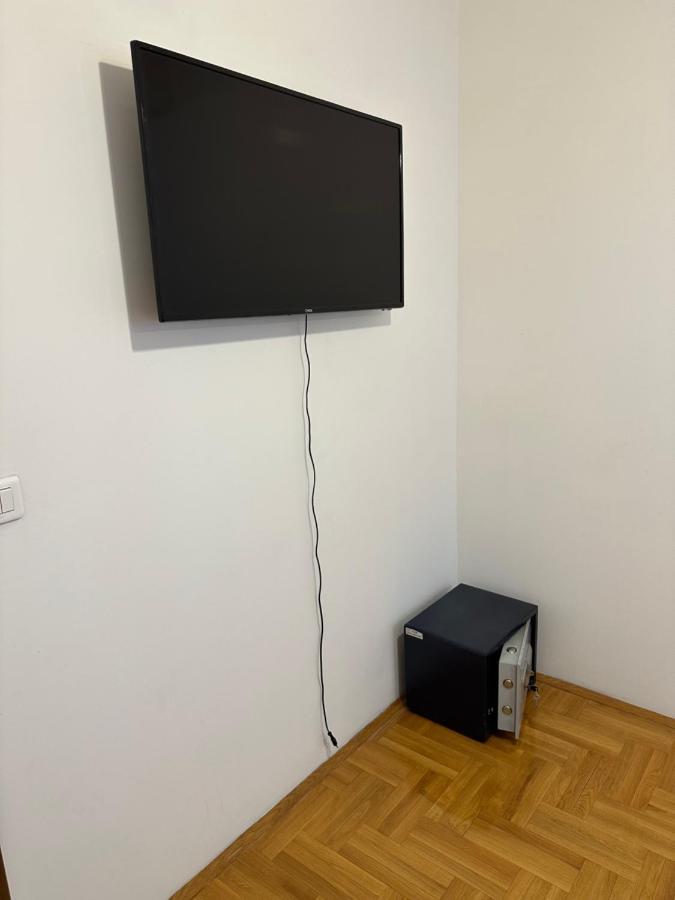 Big Apartment Подгорица Екстериор снимка